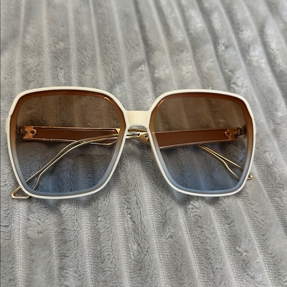 Stylish White Square Sunglasses